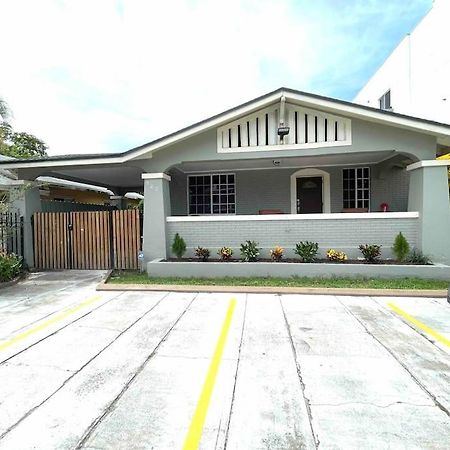 Private Room In The Heart Of Calle Ocho Miami Exterior photo