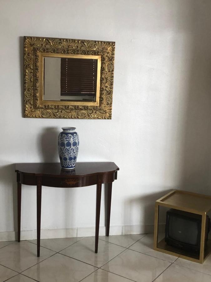Private Room In The Heart Of Calle Ocho Miami Exterior photo